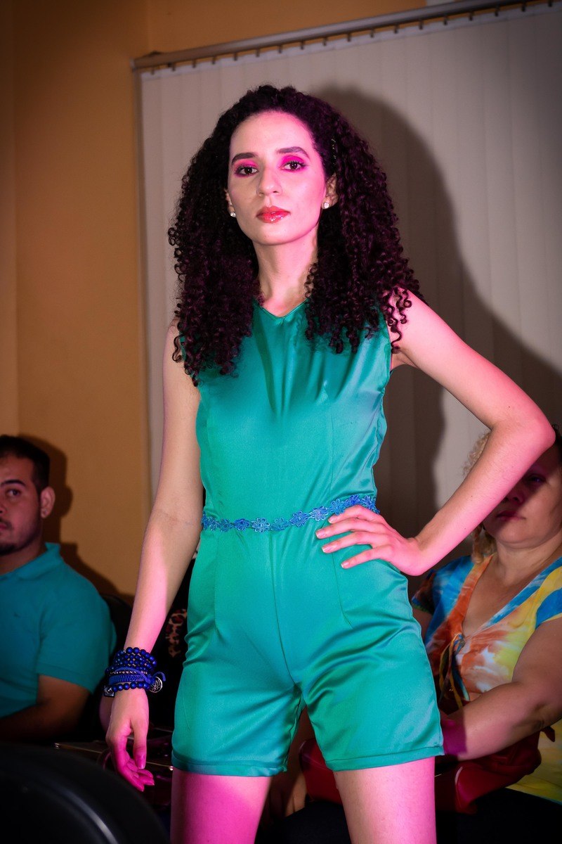 Fashion Day Faculdade da Costura no teatro de Bolso de Uberlândia Desfile no teatro de Bolso de Uberlândia no Fashion Day Faculdade da Costura