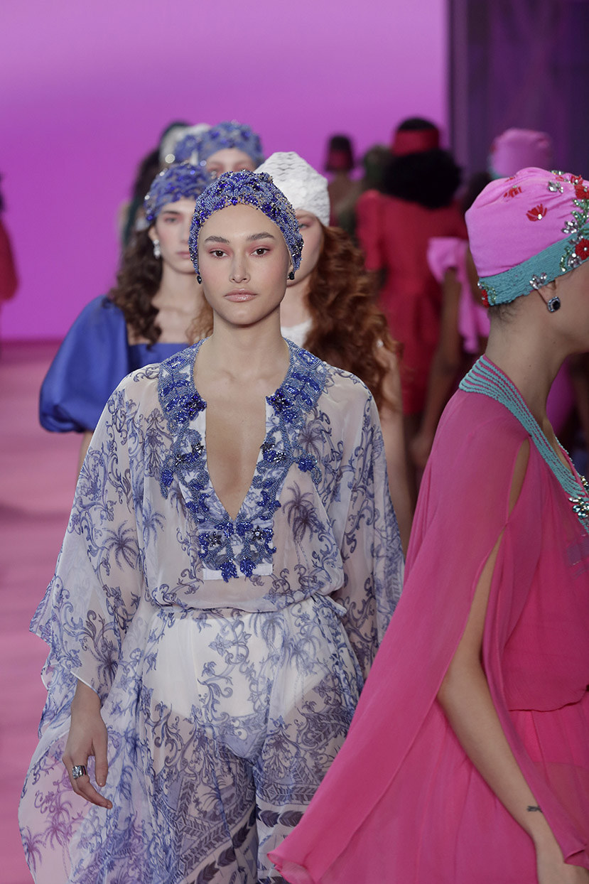 Desfile Patbo SPFW N48 Vestido com requinte do zibeline são destaque PatBo no SPFW N48