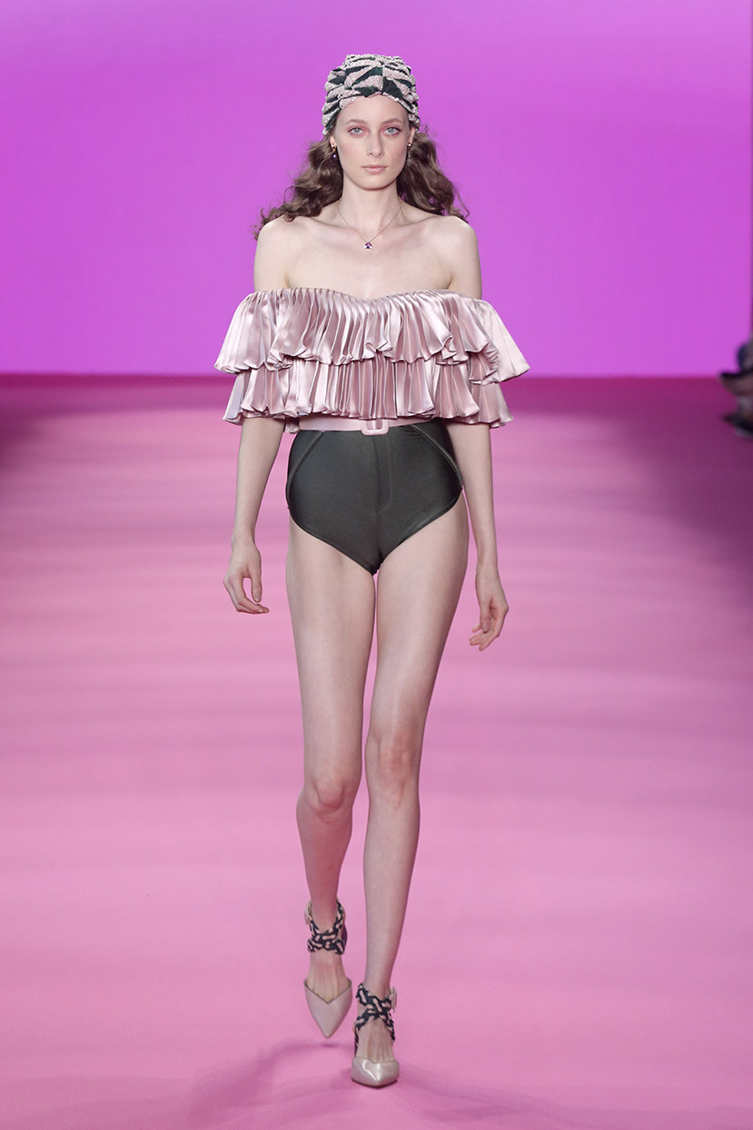 Desfile PatBo no SPFW edição N48 A cor que se sobressaiu no desfile Patbo no SPFW foi o rosa